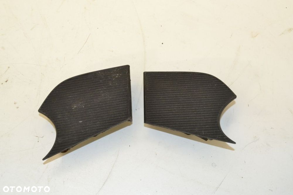 Zaślepka do zderzaka IS 250 350  Kabrio - 1