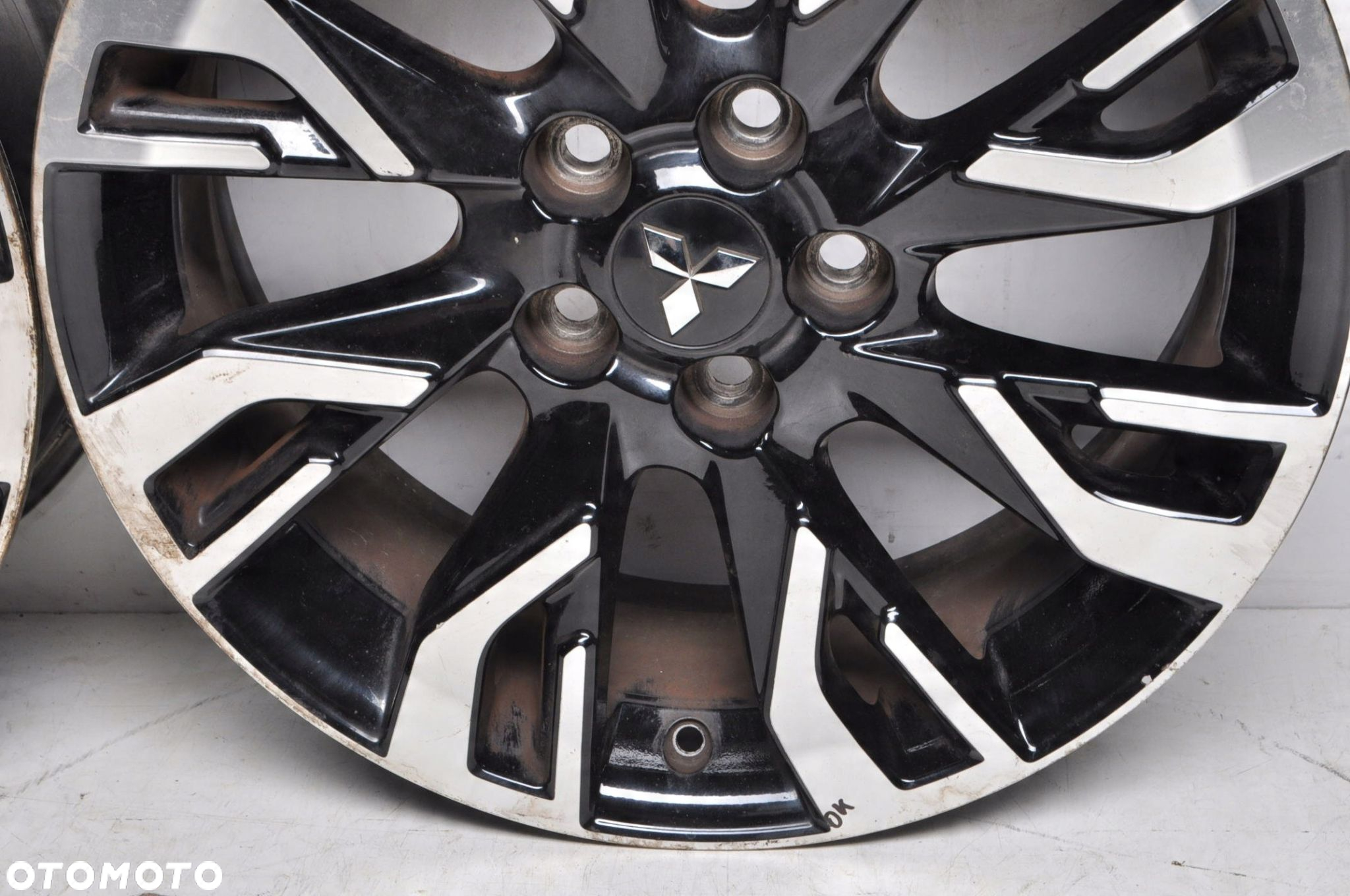 MITSUBISHI OUTLANDER ASX FELGI ALUMINIOWE R18 7J 5X114.3 ET38 - 12