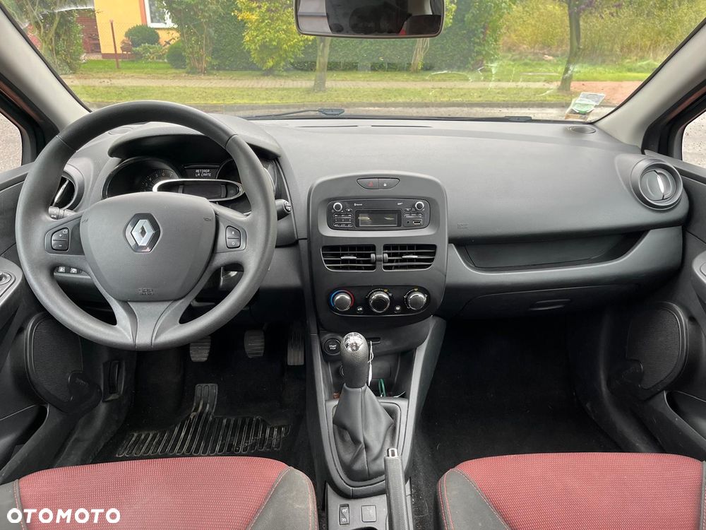 Renault Clio 1.2 16V 75 Experience - 12