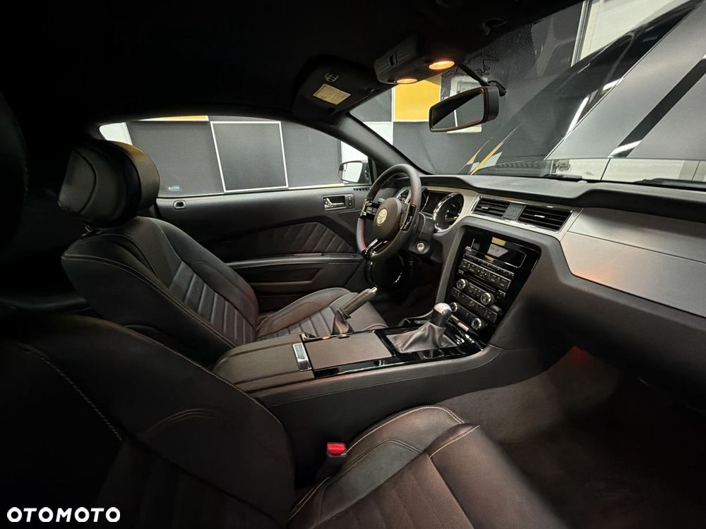 Ford Mustang 3.7 V6 Premium - 23