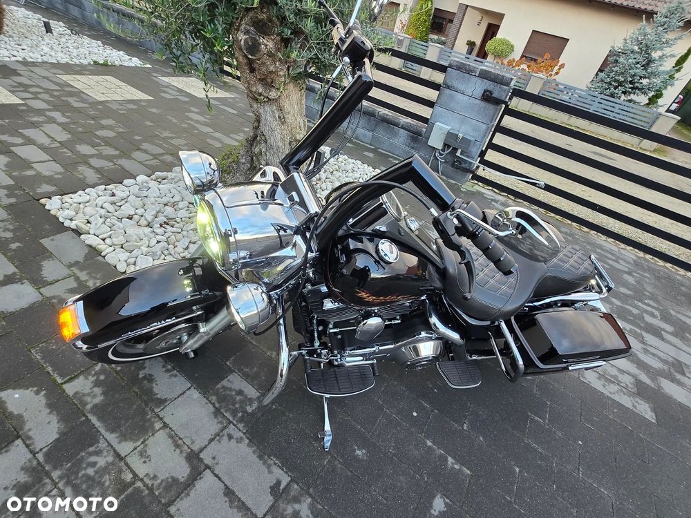 Harley-Davidson Touring Road King - 12
