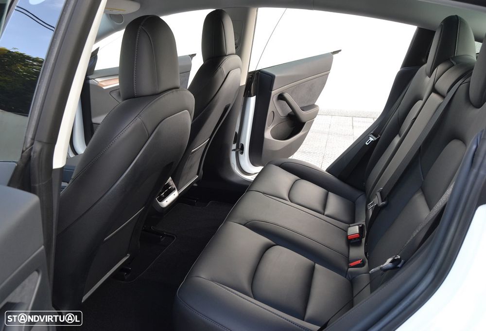 Tesla Model 3 Long Range Tração Traseira - 16