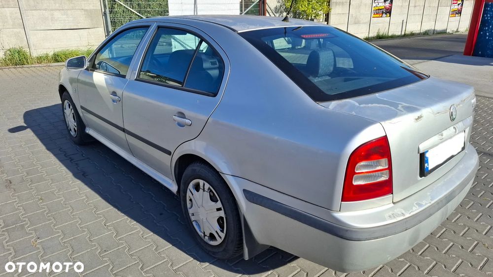 Skoda Octavia 2.0 Ambiente - 5