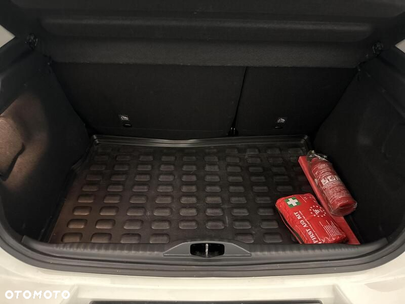 Citroën C3 1.2 PureTech Feel - 21