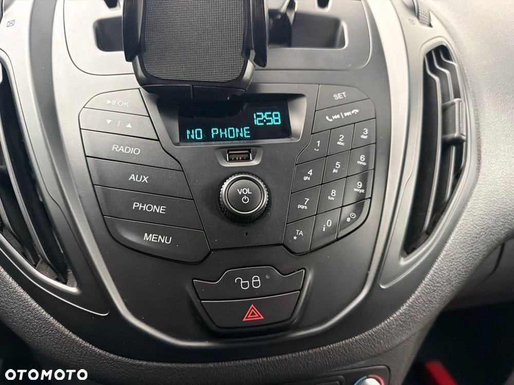 Ford transit-courier - 17