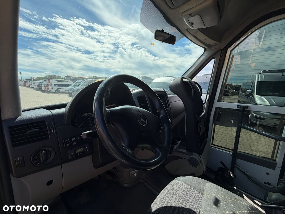 Mercedes-Benz Sprinter 519 - 14