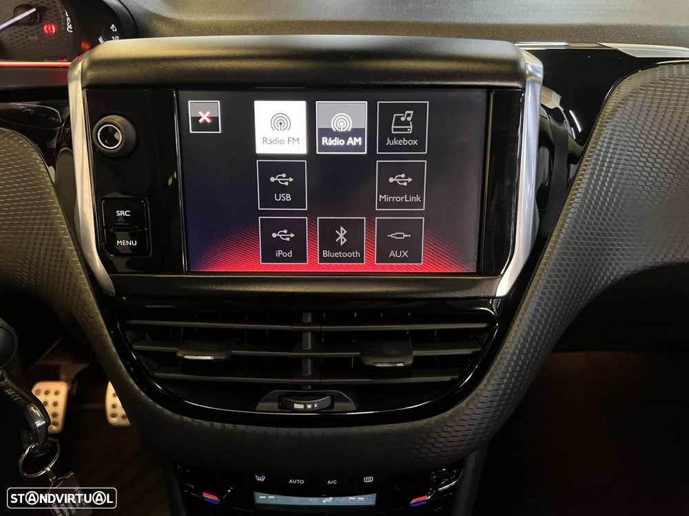 Peugeot 2008 1.2 PureTech GT Line — fotografia 34
