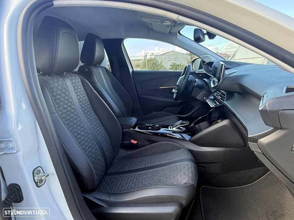 Peugeot e-208 50 kWh Allure - 40