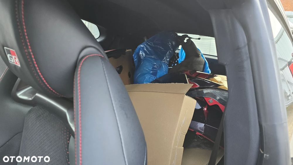 Toyota GR Yaris 1.6 Dynamic - 12