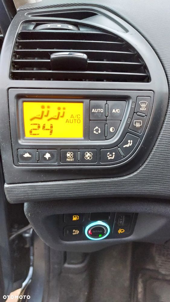 Citroën C4 Picasso 1.8 16V Confort - 17