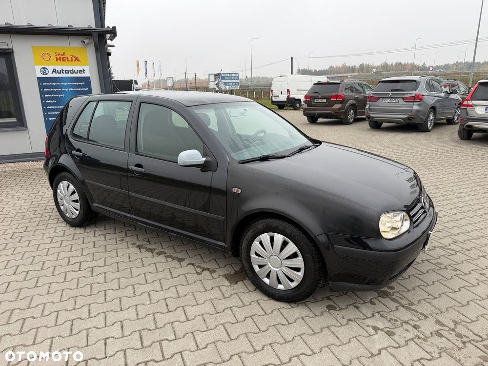 Volkswagen Golf - 9