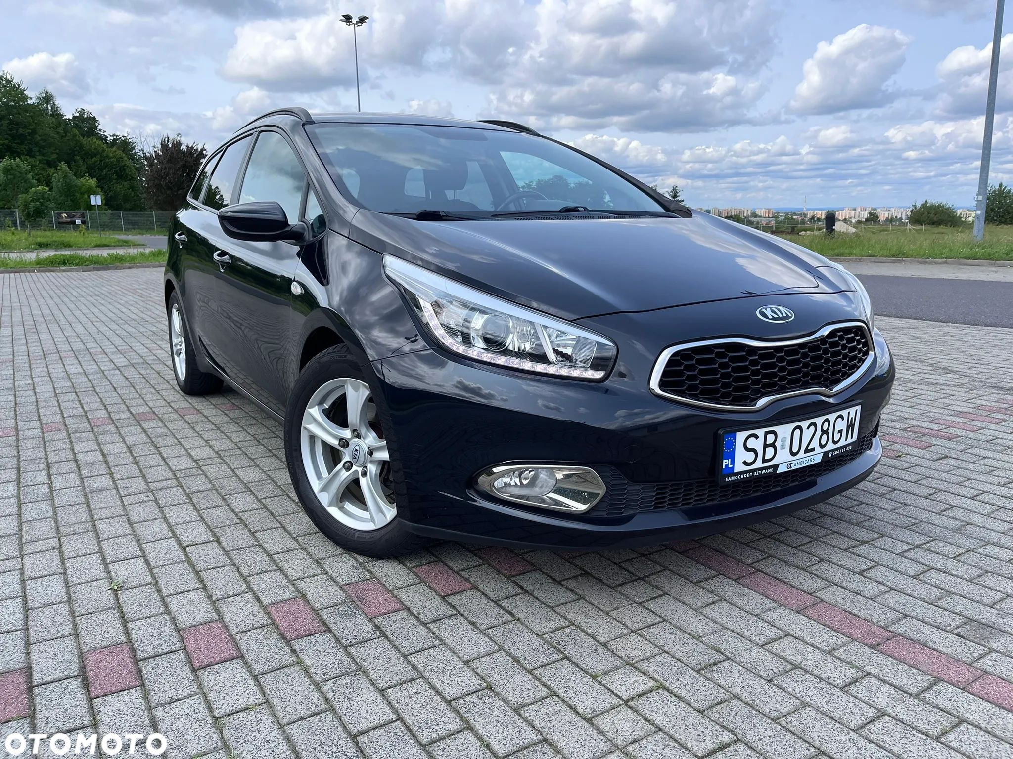 Kia Ceed 1.6 GDI Dream-Team Edition - 1