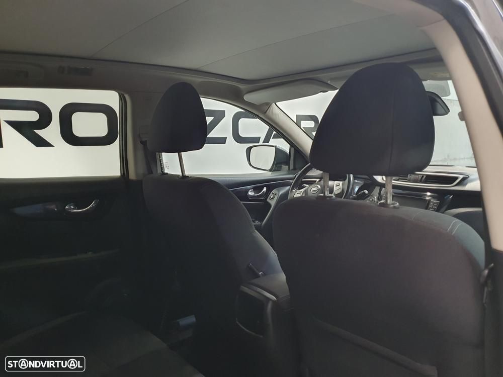 Nissan Qashqai 1.5 dCi 360 - 12