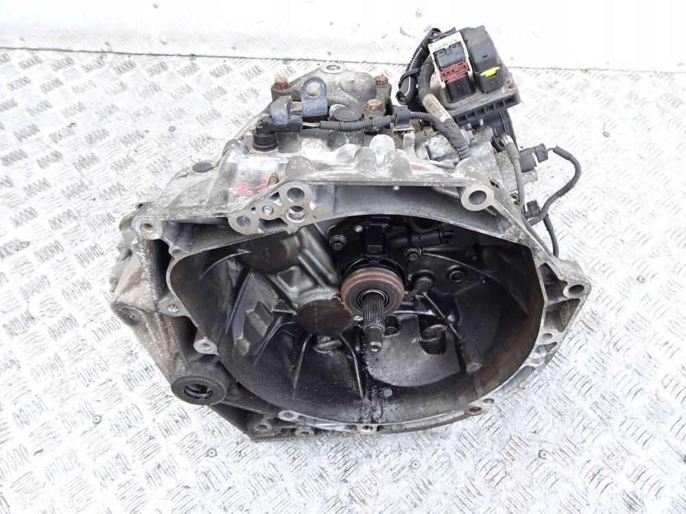skrzynia kpl. półautomat peugeot 3008 5008 1.6 e-hdi 20dr20 - 1