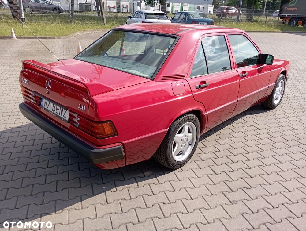 Mercedes-Benz W201 (190) - 6