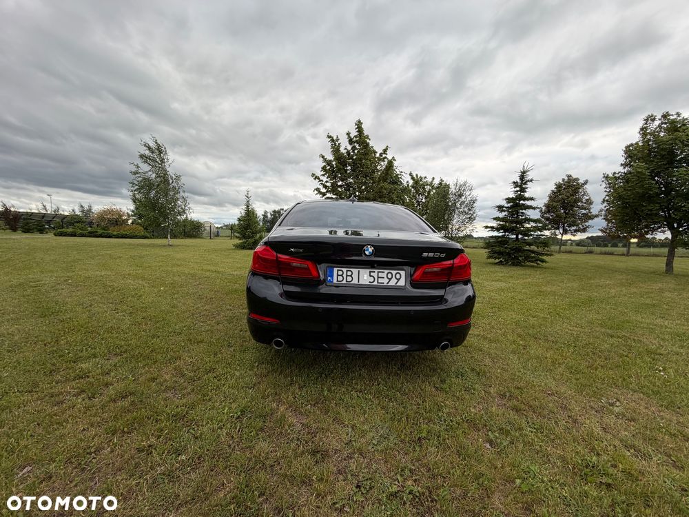 BMW Seria 5 520d xDrive - 6