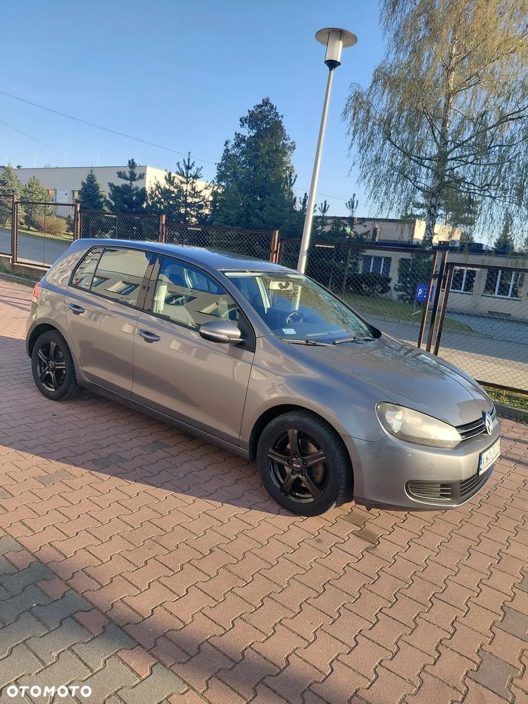 Volkswagen Golf - 1