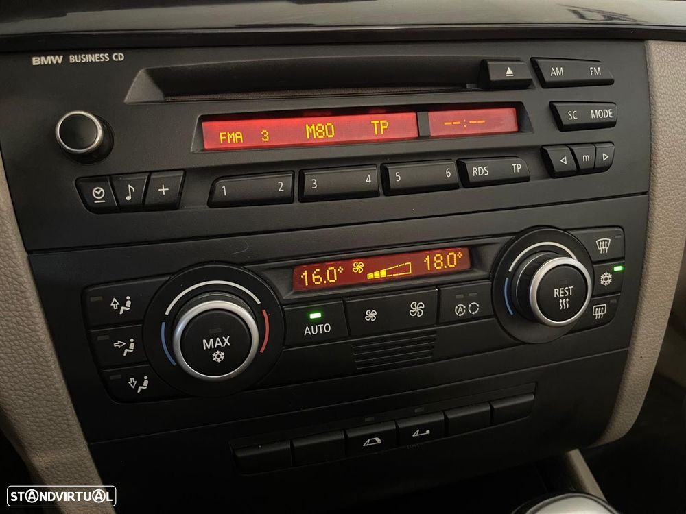 BMW 118 i Cabrio Auto - 27