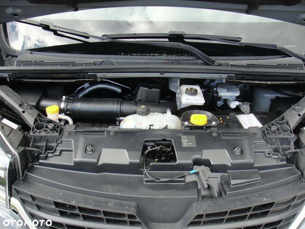 Renault Trafic - 13