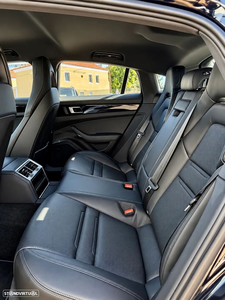Porsche Panamera 4 E-Hybrid - 2