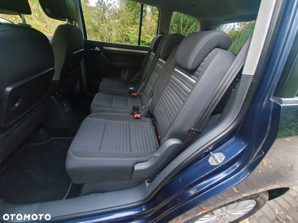 Volkswagen Touran 2.0 TDI DPF BlueMotion Technology DSG Comfortline - 11