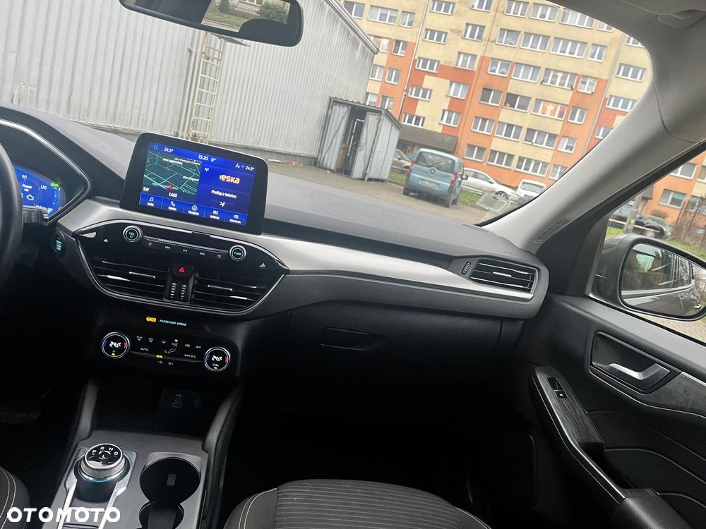 Ford Kuga 2.5 Duratec FHEV 4x4 TITANIUM - 18