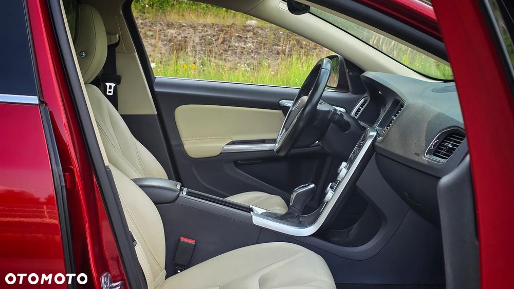 Volvo S60 T5 Geartronic Summum - 17