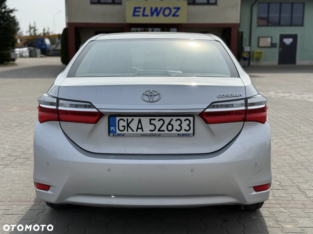Toyota Corolla 1.6 Classic Plus - 6