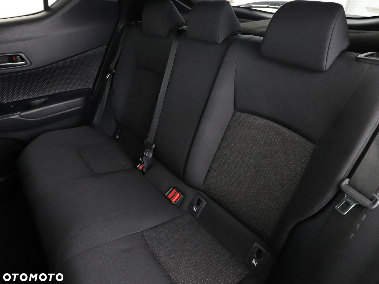 Toyota C-HR 1.8 Hybrid Dynamic - 17
