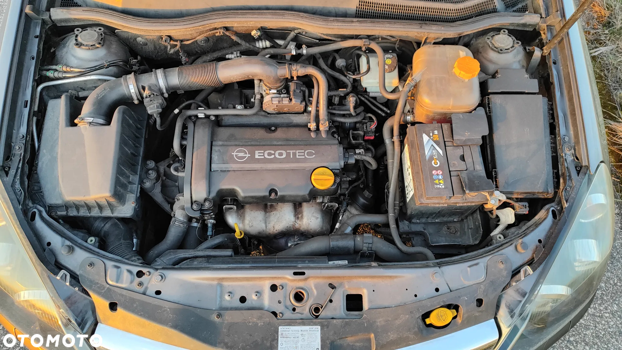 Opel Astra GTC 1.4 Cosmo - 14