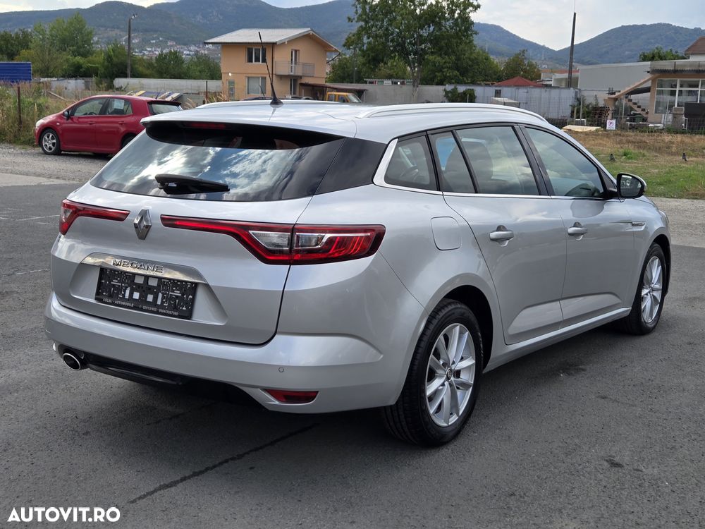 Renault Megane 1.5 dCi Dynamique - 4