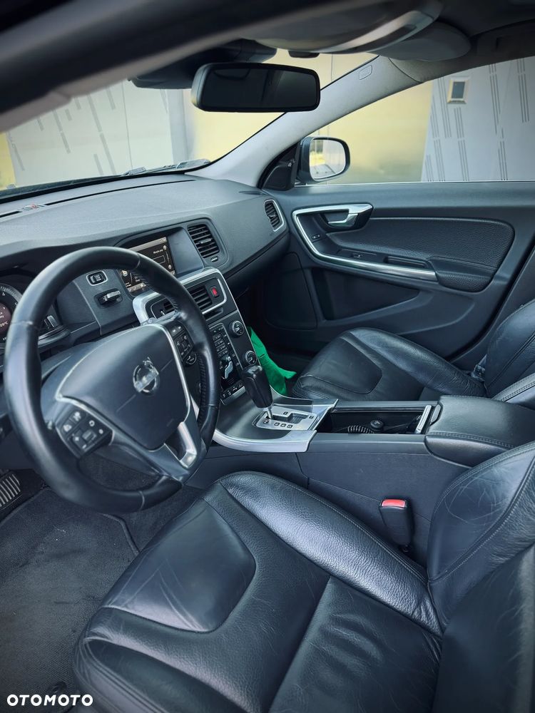 Volvo V60 - 11