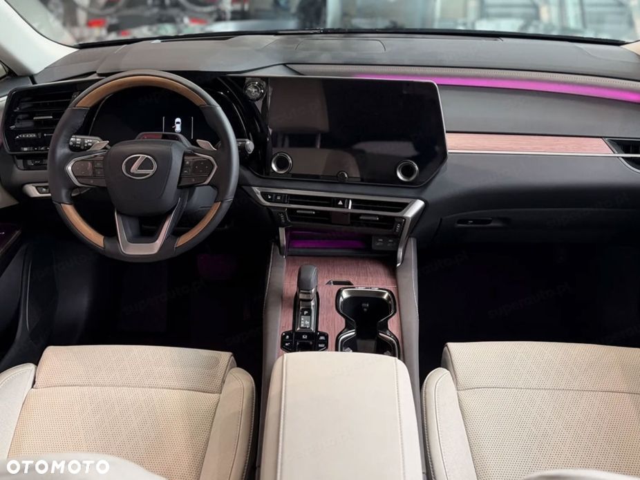 Lexus RX 350h Omotenashi - 10