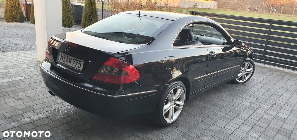 Mercedes-Benz CLK - 24