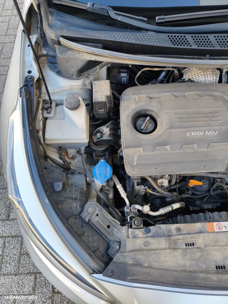 Kia Ceed SW 1.6 CRDi GT Line 7DCT - 28