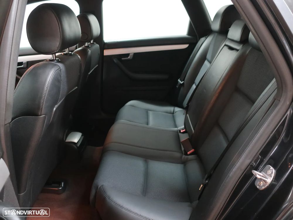 Audi A4 Avant 1.9 TDI m6 S-Line - 14