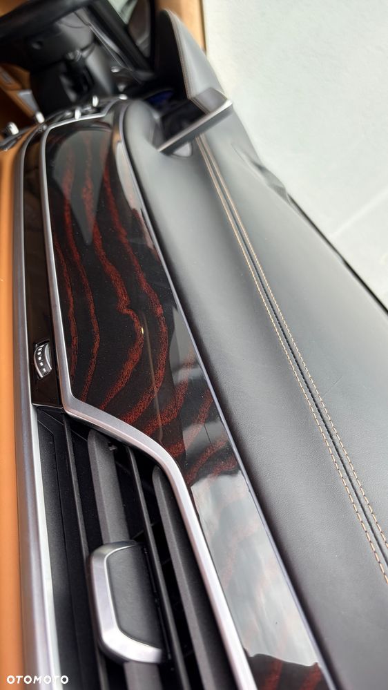 BMW Seria 7 750Li xDrive - 37