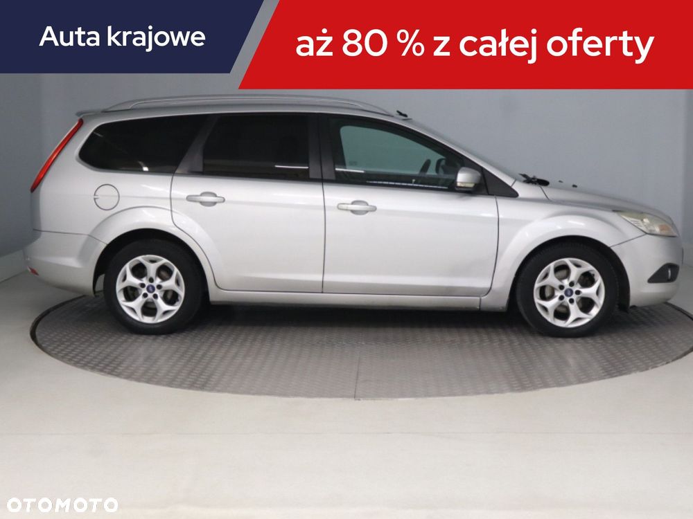 Ford Focus SW - 8