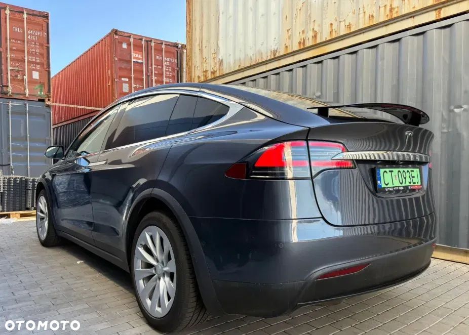 Tesla Model X 100D Allradantrieb - 2