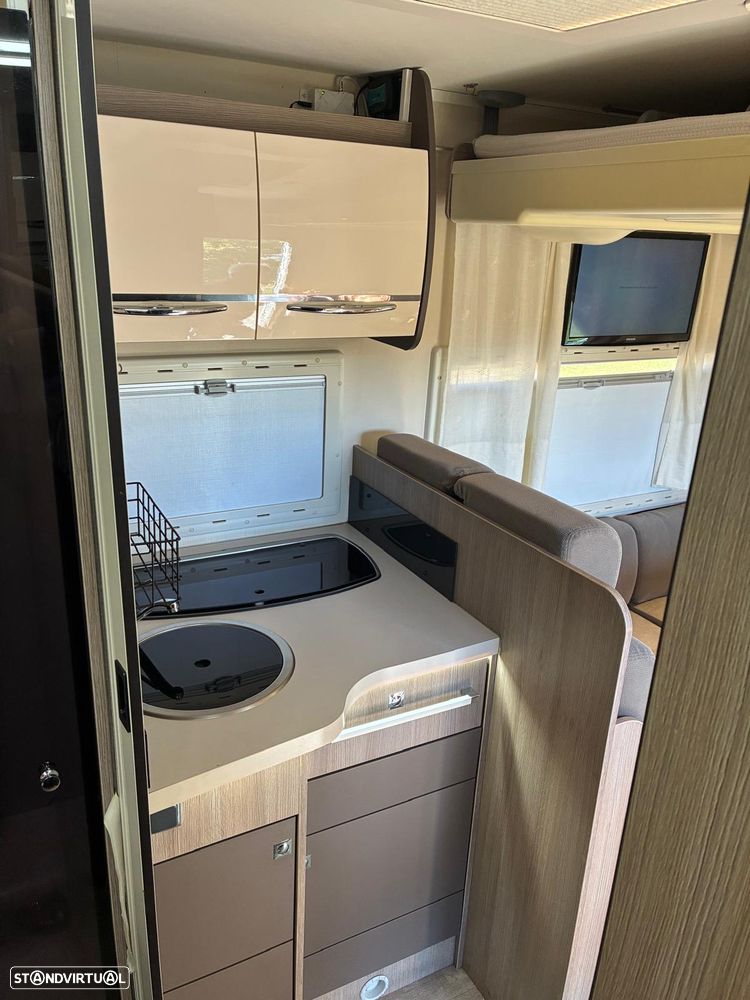 Ford Trigano Chausson - 12