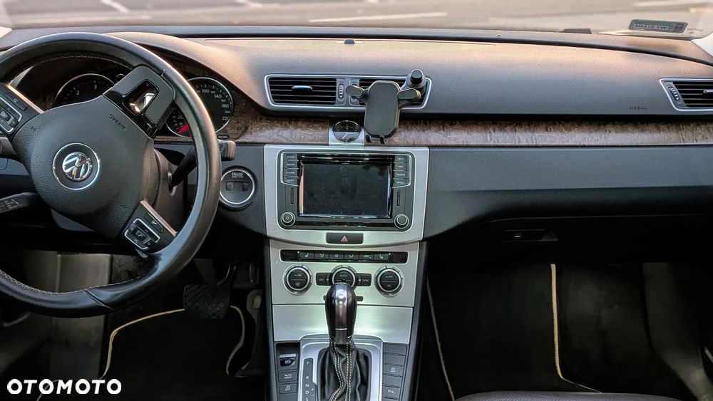 Volkswagen Passat 2.0 TDI Highline DSG - 21