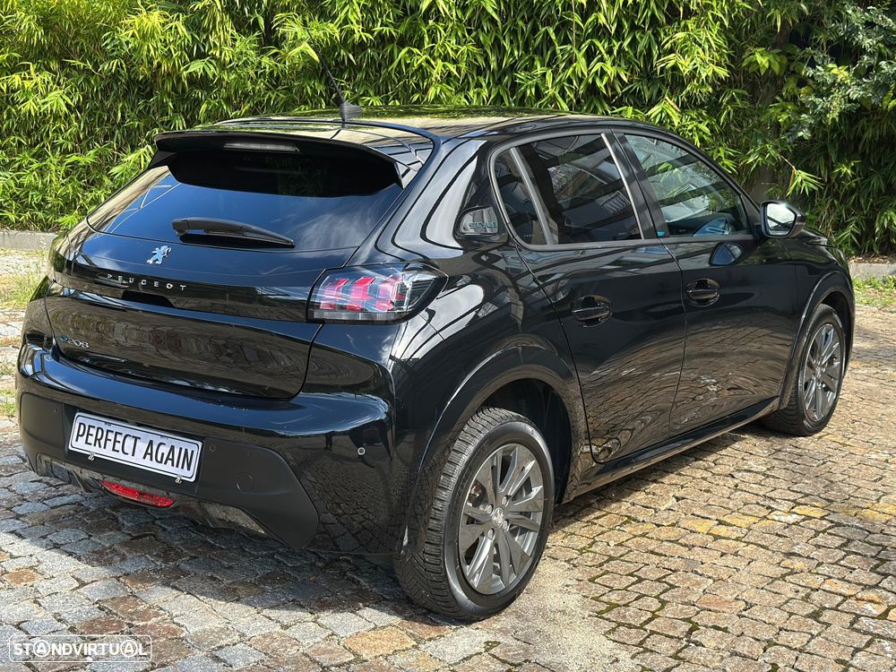 Peugeot e-208 - 17
