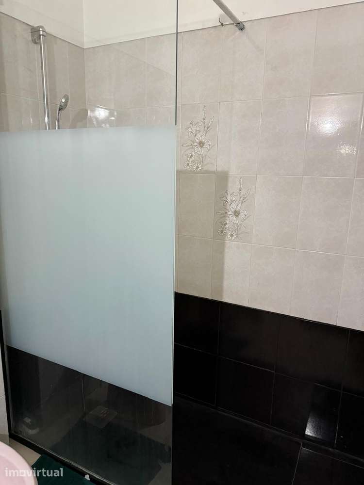 Apartamento T3 em Massamá com 2 casas de banho - Grande imagem: 2/4