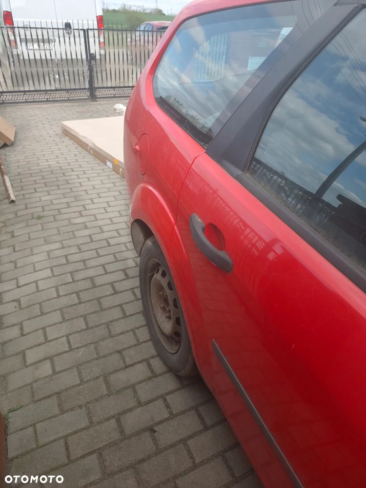 Ford Focus 1.6 TDCi Ambiente - 7