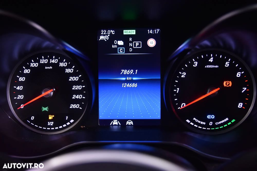 Mercedes-Benz GLC 300 e 4Matic 9G-TRONIC AMG Line - 10