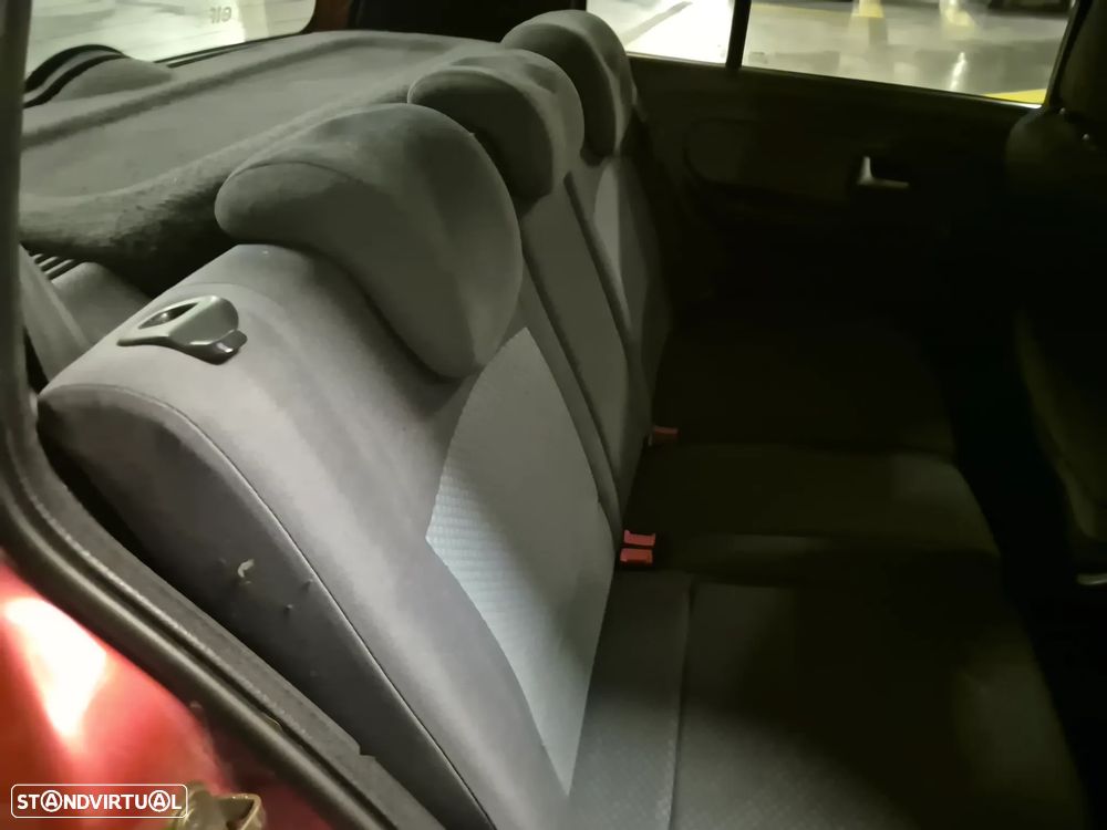 Renault Clio 1.2 16V SE Extreme - 26