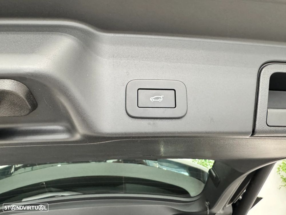Land Rover Range Rover Evoque 1.5 P300e AWD R-Dynamic SE Auto - 28