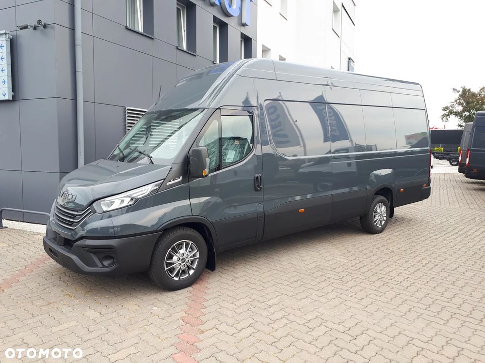 Iveco 35S18HA8V, wysokość H3, - 2