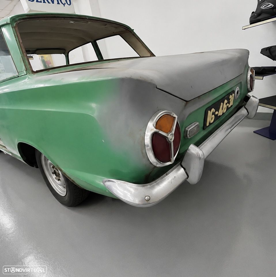 Ford Cortina - 3