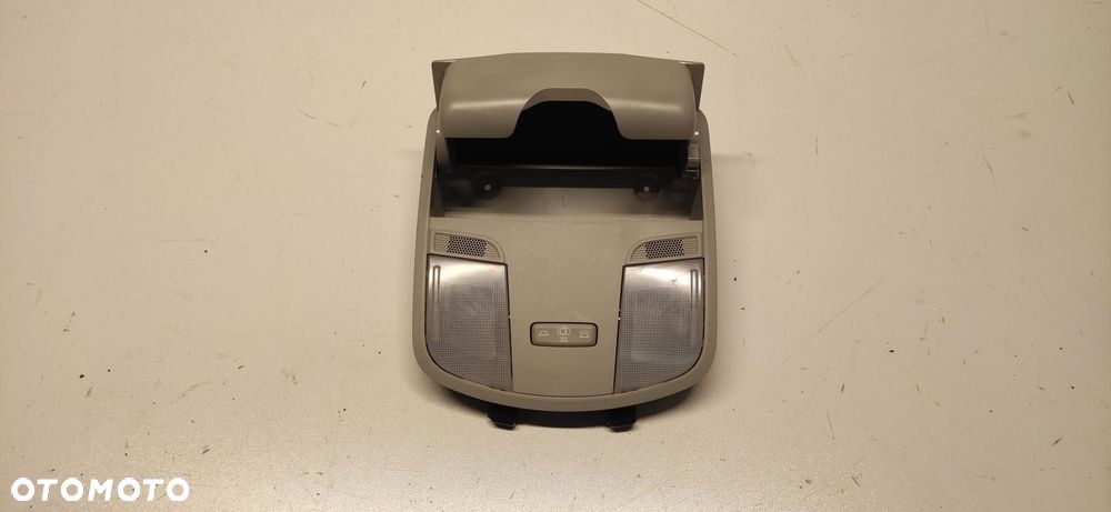 KIA STONIC LAMPKA OŚWIETLENIE KABINY SCHOWEK 17- 92800-F2000/J9100 - 2